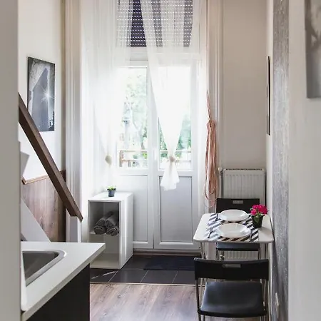 Apartment Charming Budget Lofts In The Centre *