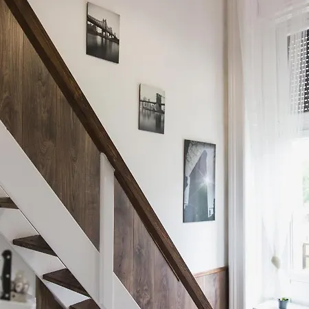Apartment Charming Budget Lofts In The Centre